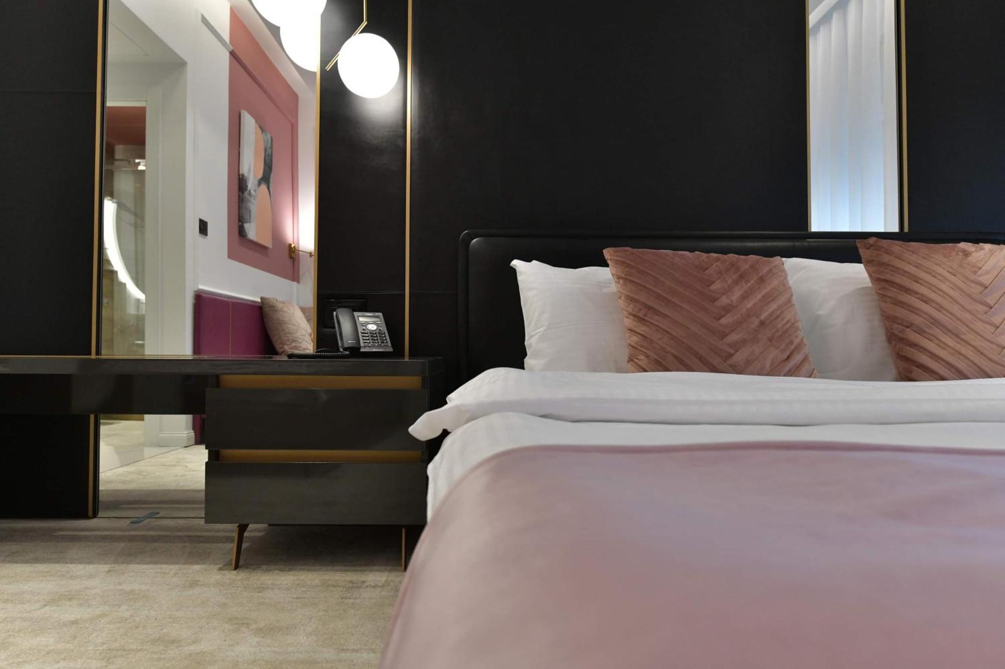 Royal Wellness And Spa Ruma Extérieur photo