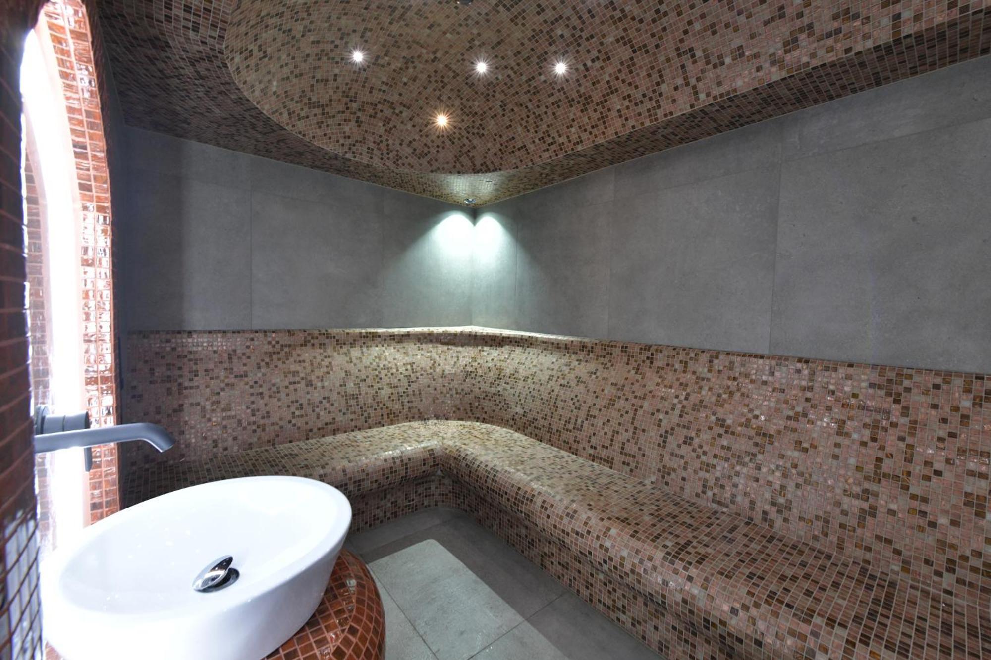 Royal Wellness And Spa Ruma Extérieur photo